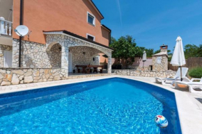 Villa Fortuna für bis zu 9 Personen und mit beheiztem Aussenpool
